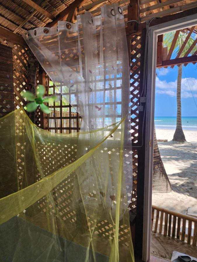 Bice Camp Bucana Beach Ел Нидо Екстериор снимка